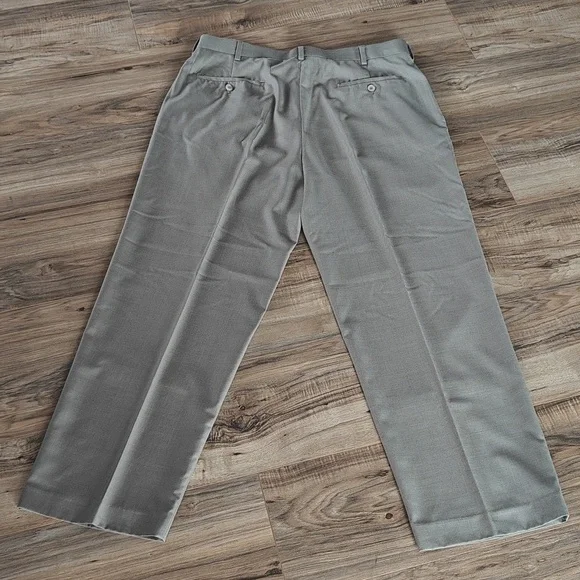 EUC Men's Khaki Dress Pants - Picture 6 of 7